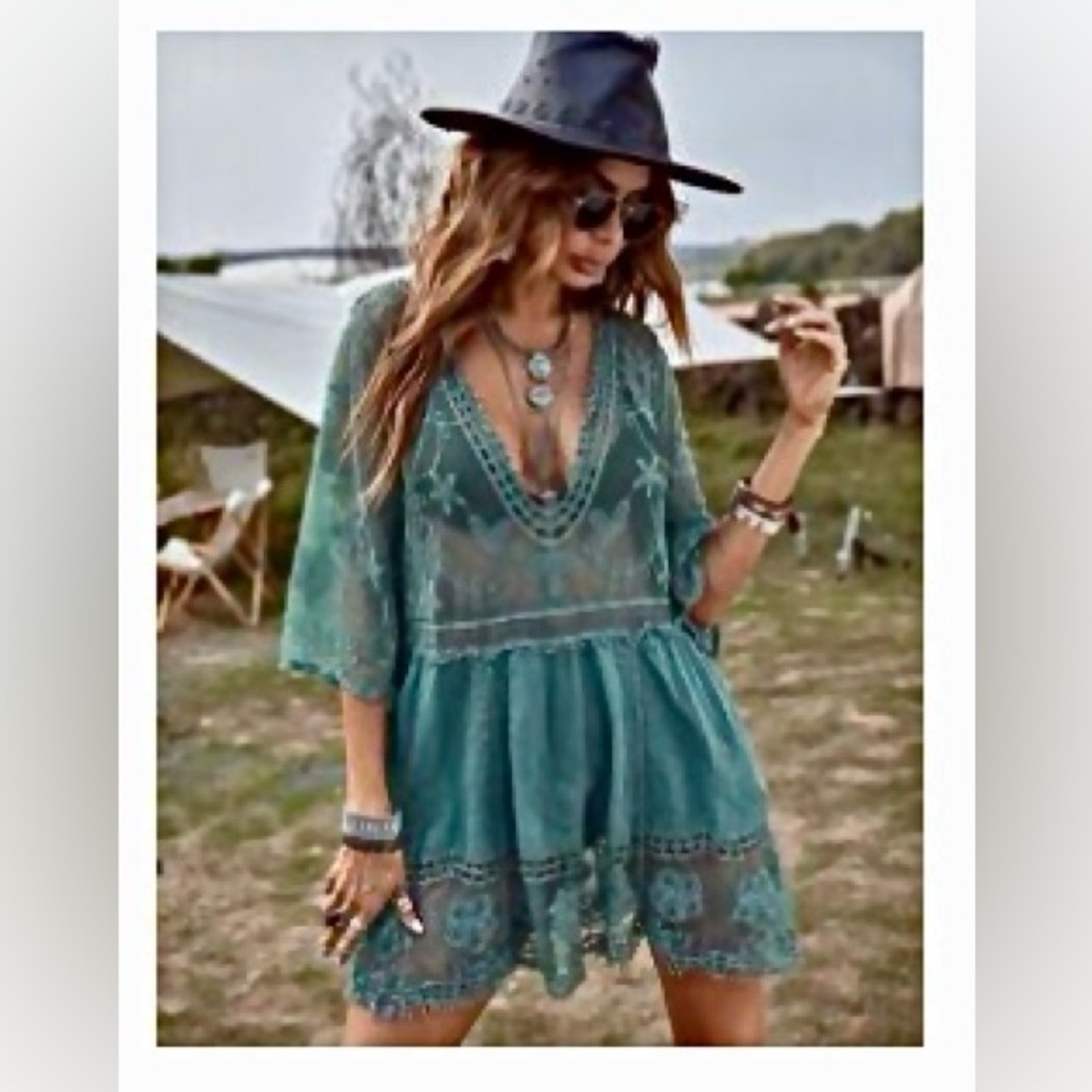 SHEIN teal lace dress